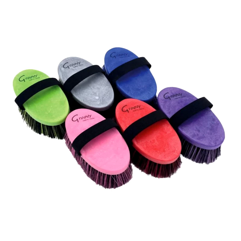 Щетка для лошадей Groovy 17х9см, разные цвета
