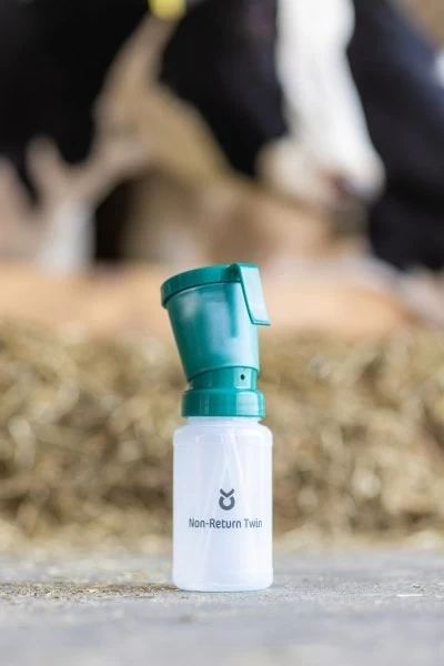 15647 Стаканчик для обработки вымени, с толстым дном, 300мл Kerbl