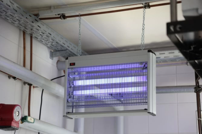 Электрический уничтожитель мух EcoKill 2х15Вт