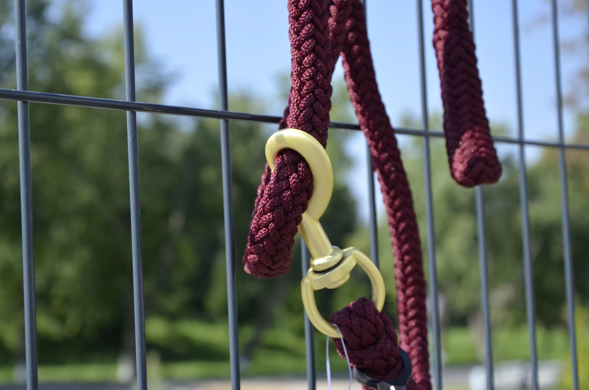 Чумбур Classy бордовый с карабином