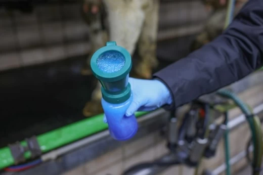 15648 Стаканчик для обработки вымени «MilkMaster» для пенящихся средств (300мл) Kerbl