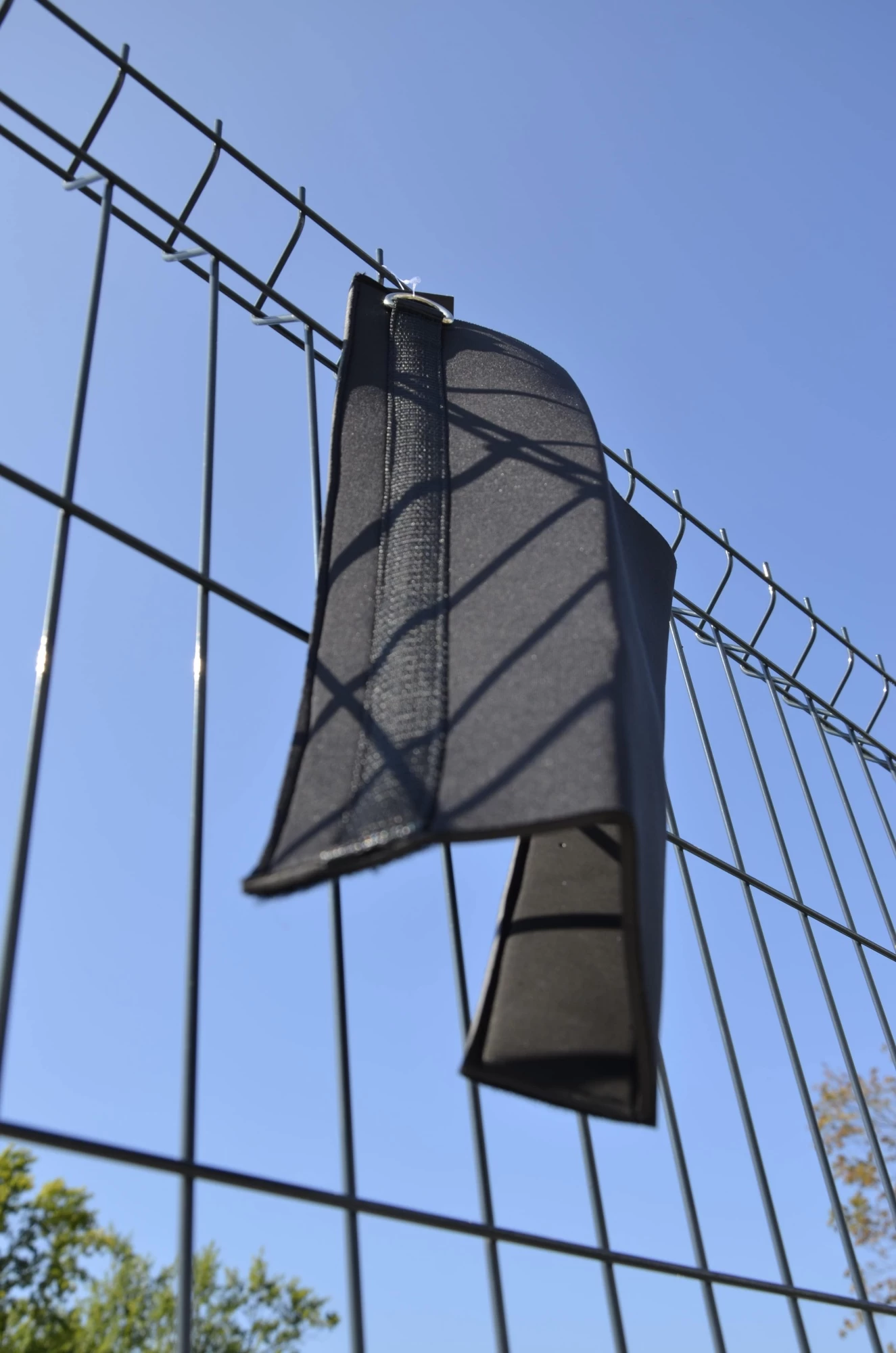 Нахвостник для лошади неопреновый, черный