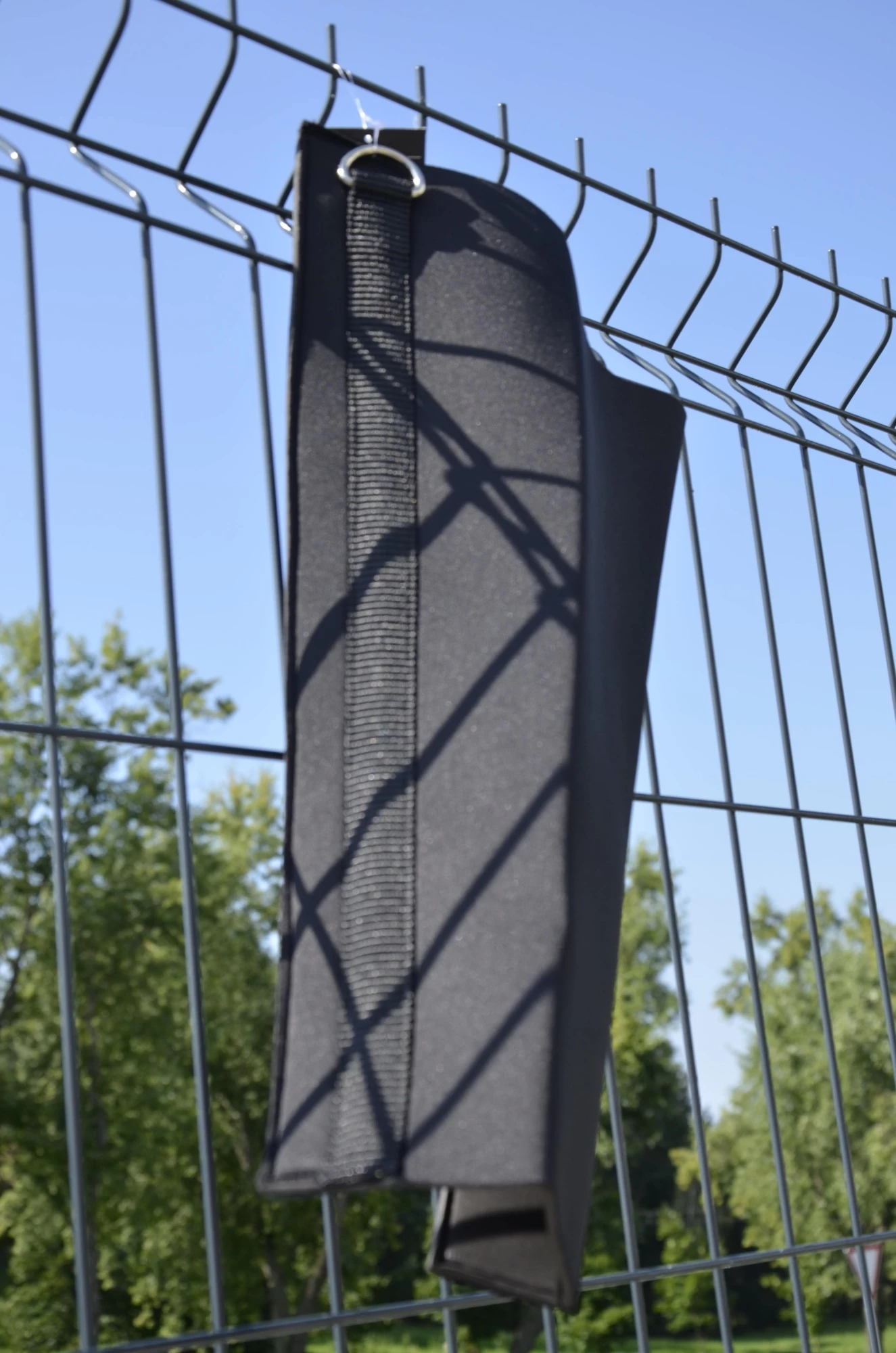 Нахвостник для лошади неопреновый, черный