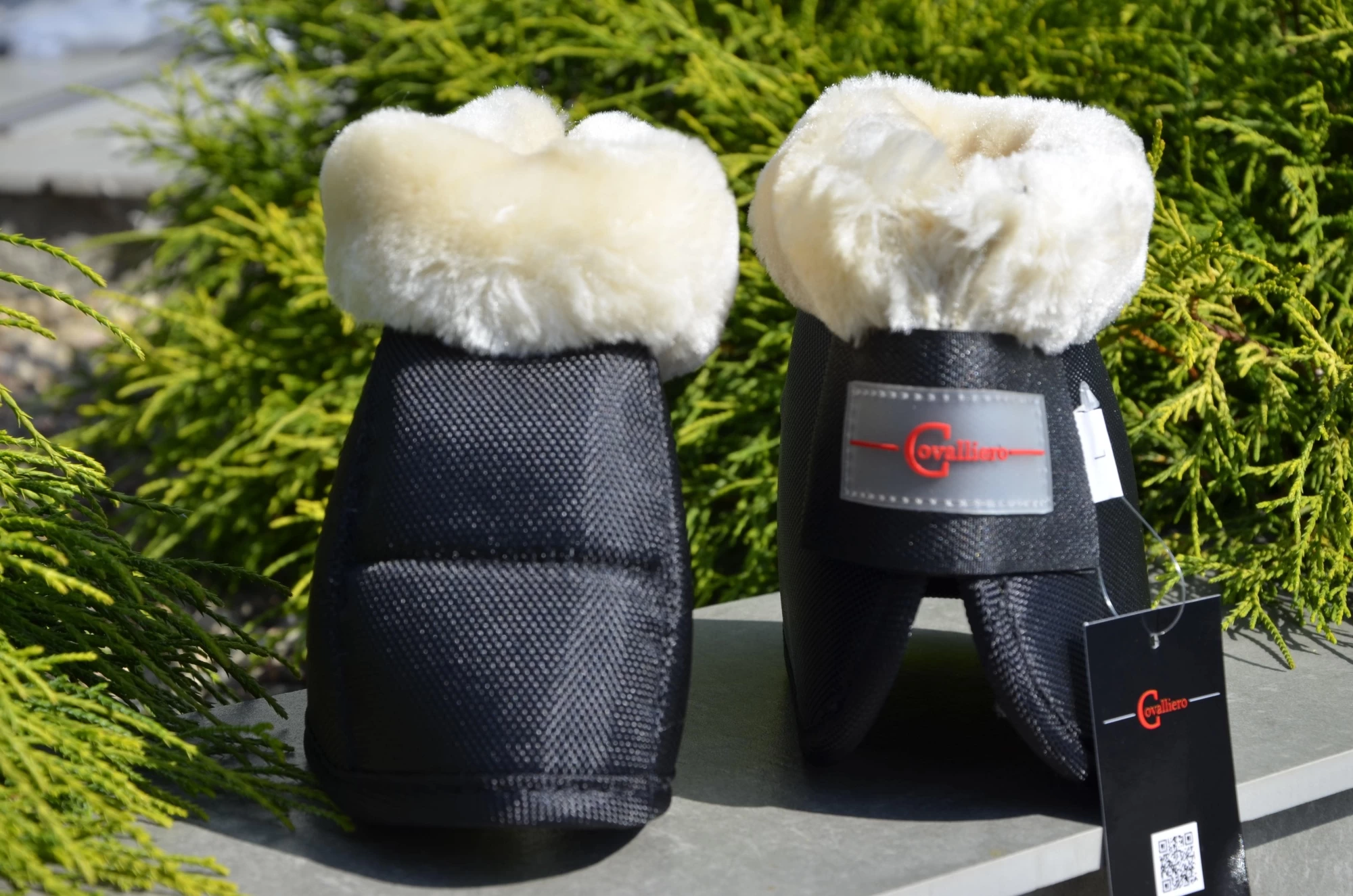 Сапоги-колокольчики для копыт Covalliero Teddy Fleece, размер Full, черные