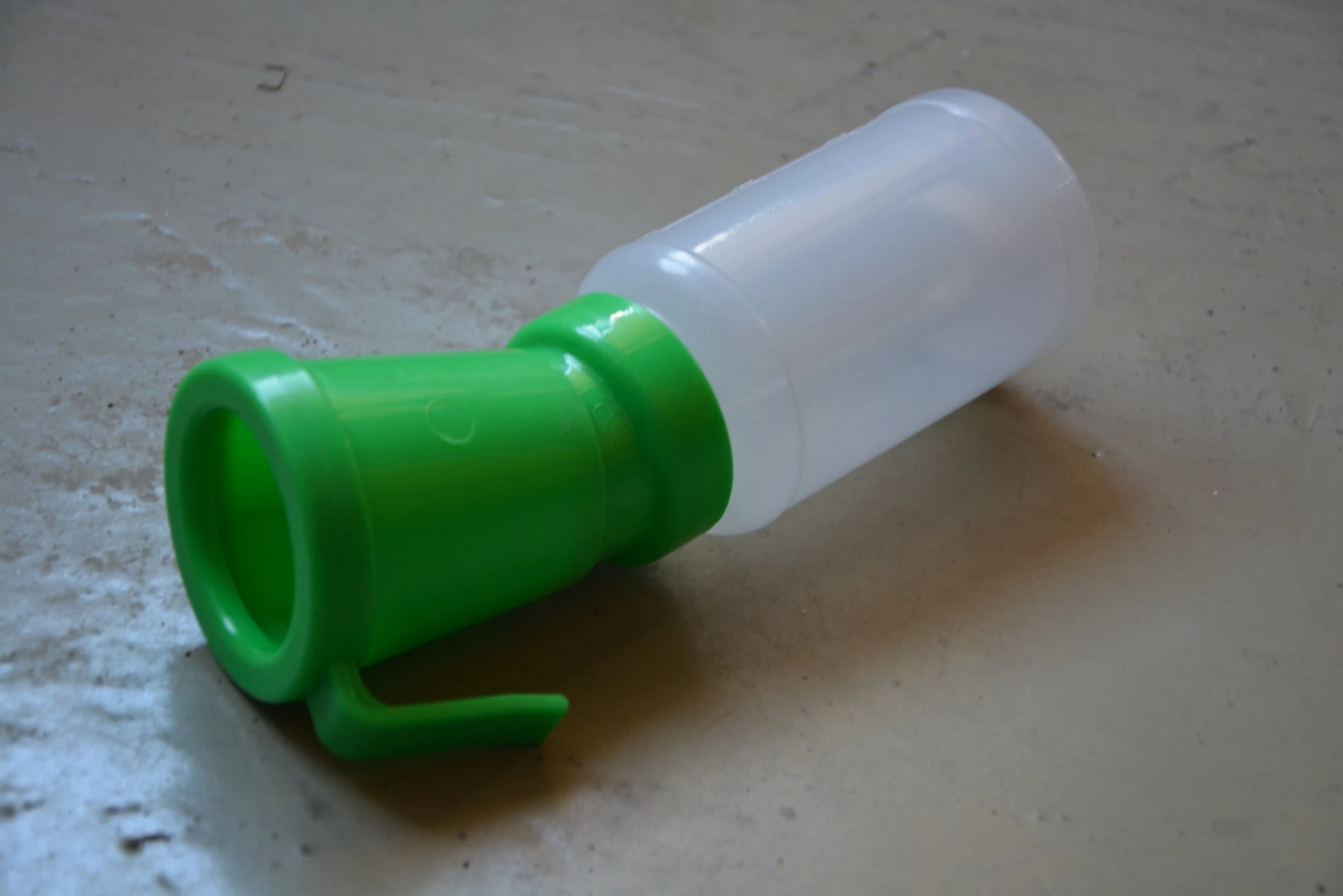 01-5144 Стакан до доения, пенный с сеткой Kerbl